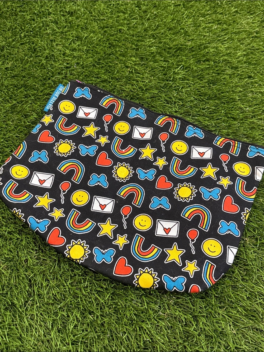 Discontinued Thirty-one - On Our Sleeves - Zipper Pouch